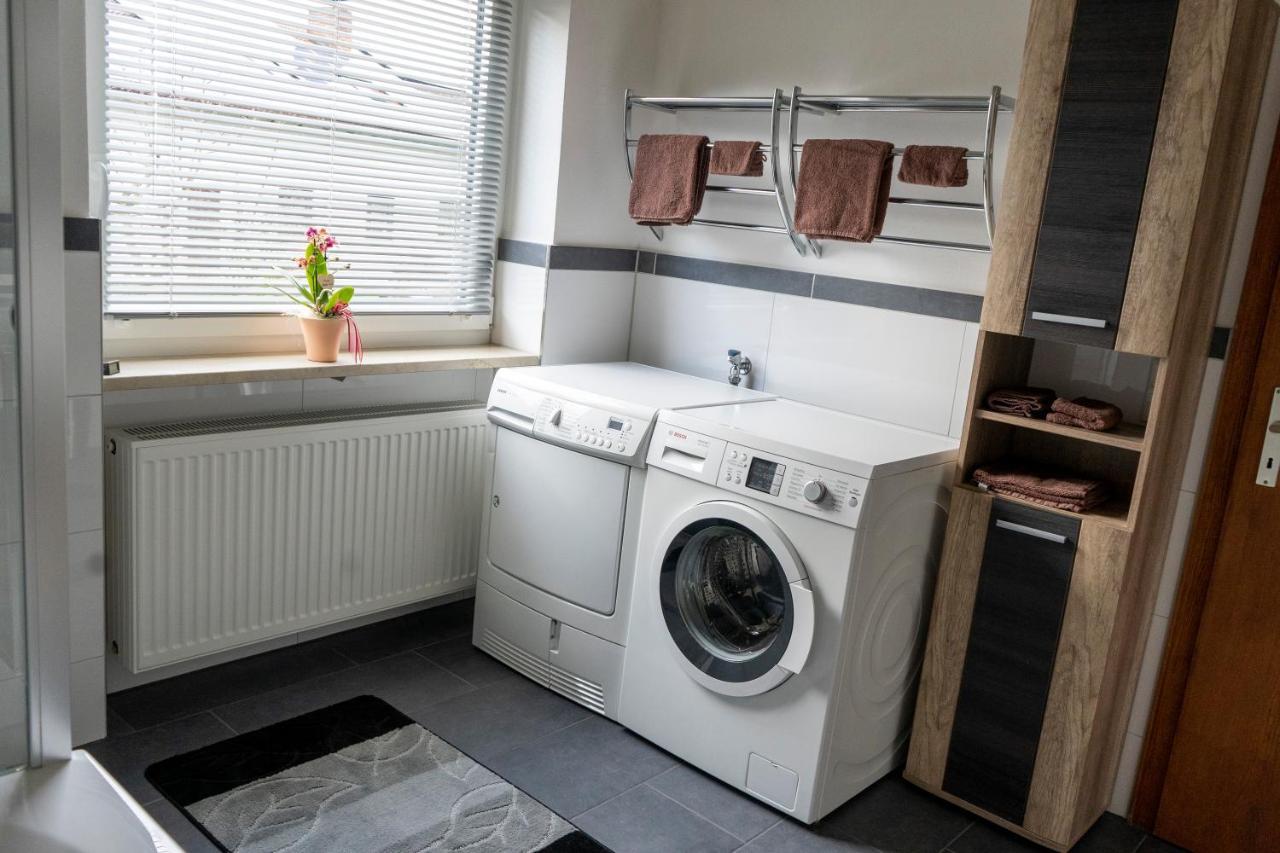 Ferienwohnung Hertreiter In Dingolfing 110Qm Buitenkant foto