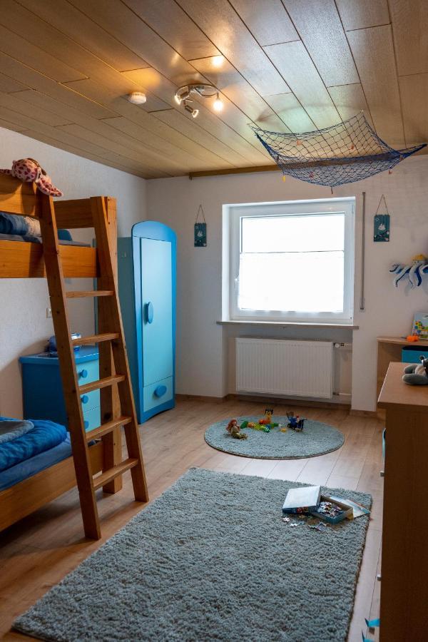 Ferienwohnung Hertreiter In Dingolfing 110Qm Buitenkant foto